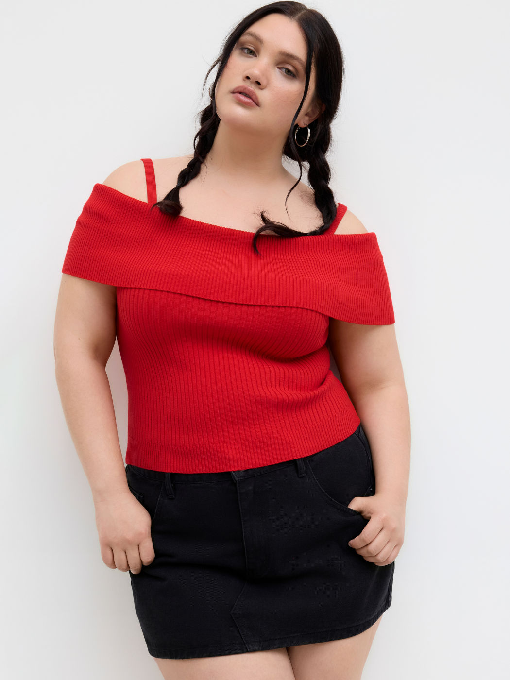 Knit Off-shoulder Knotted Crop Top Curve & Plus