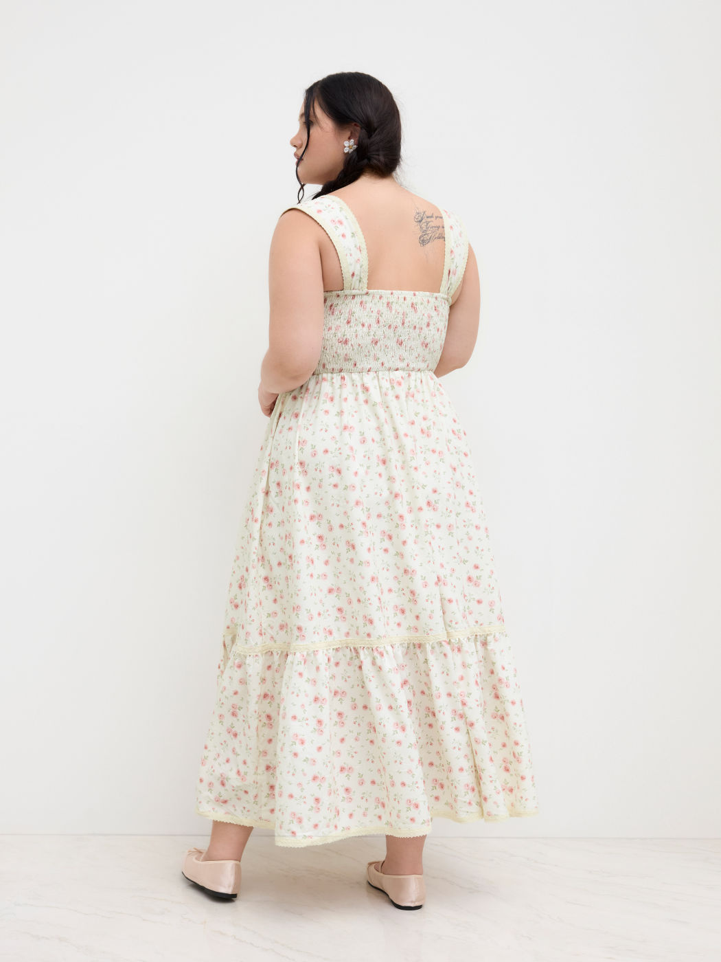 Square Neck Ditsy Floral Shirred Midi Dress Curve & Plus