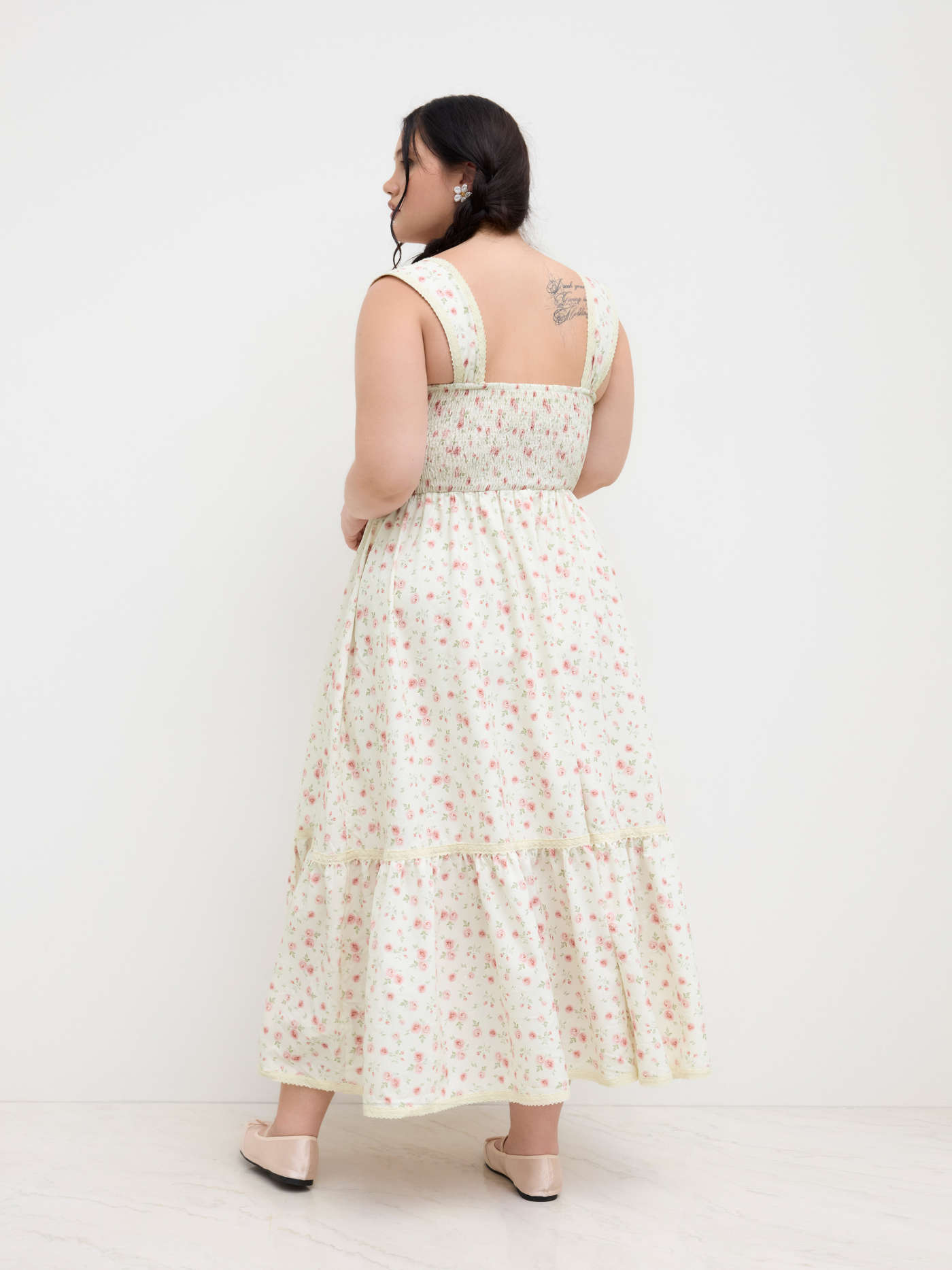 Woven Square Neck Ditsy Floral Shirred Midi Dress Curve & Plus For Daily Casual Picnic