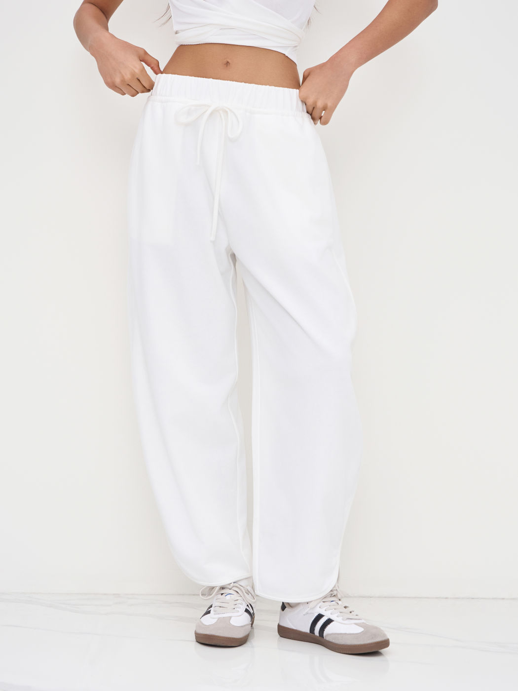 Terry Mid Rise Elastic Waist Cropped Jogger Trousers