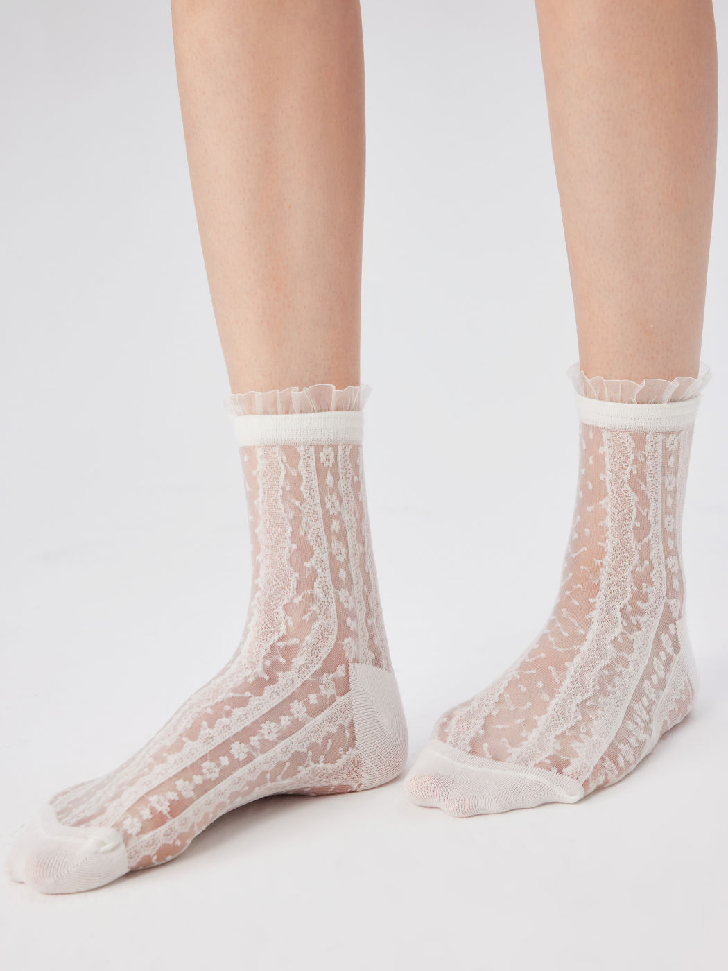 JACQUARD & LACE CREW SOCKS