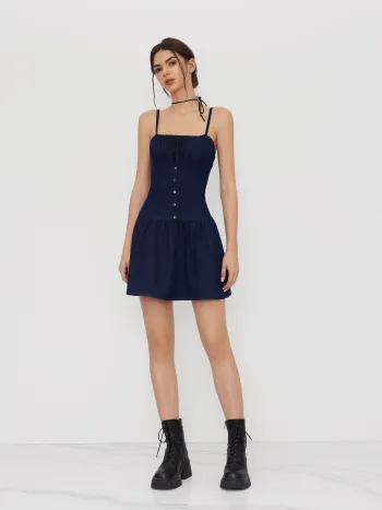 Mini abito in denim con bottoni e volant