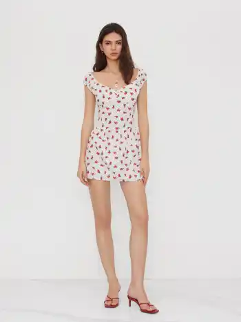 Blumige Punkte-Ruffle-Kurzkleid