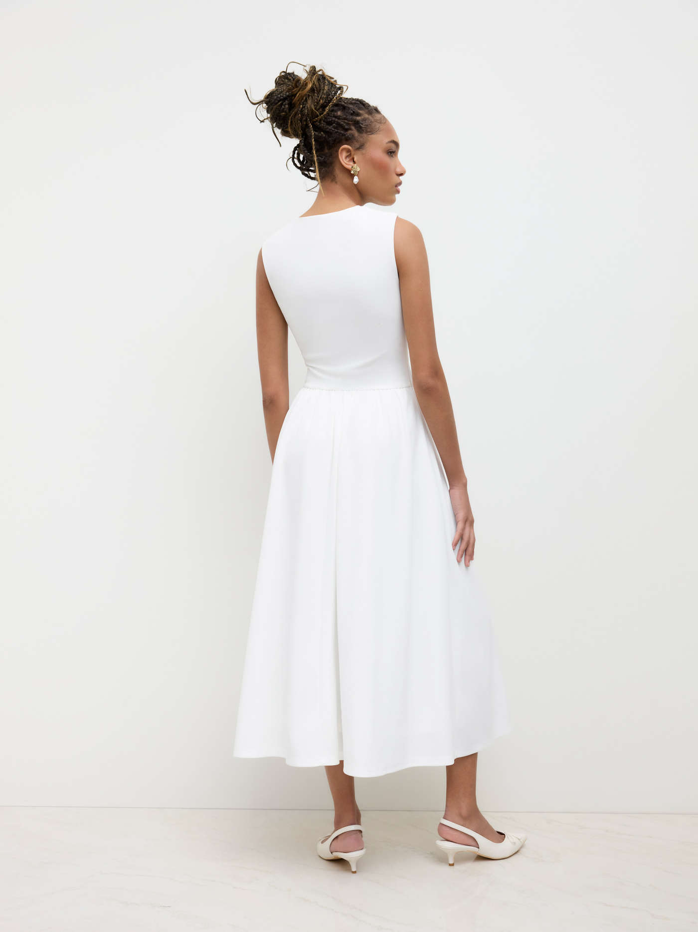 Round Neckline Ruched Maxi Dress