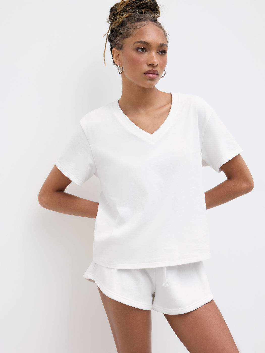100% Cotton V-neck Easy tee