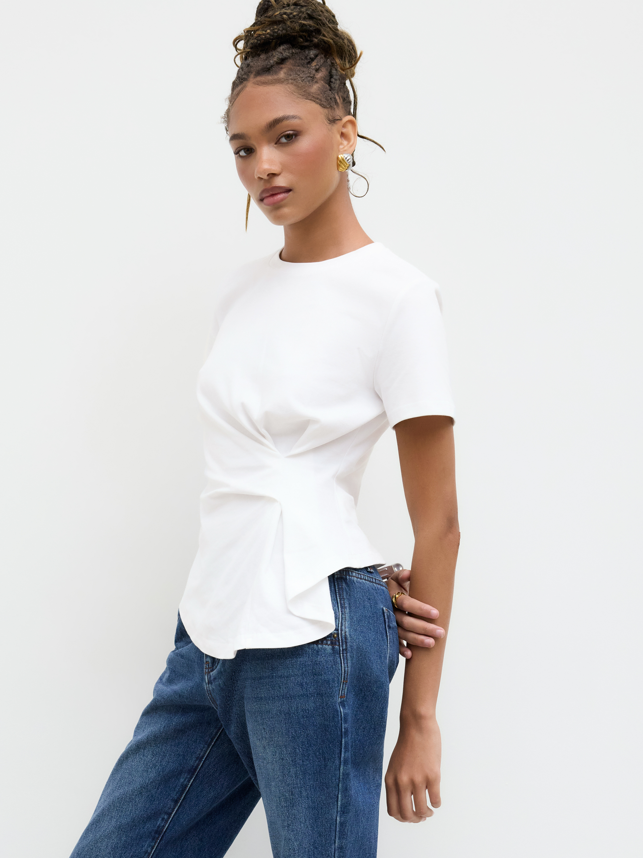 100% Cotton Round Neckline Ruched Asymmetrical Hem Tee