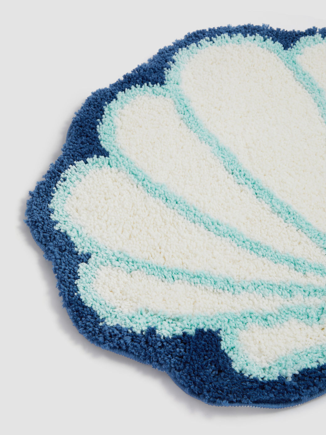 SHELL RUG