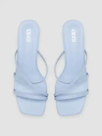 STRAP CHUNKY HEEL SANDALS