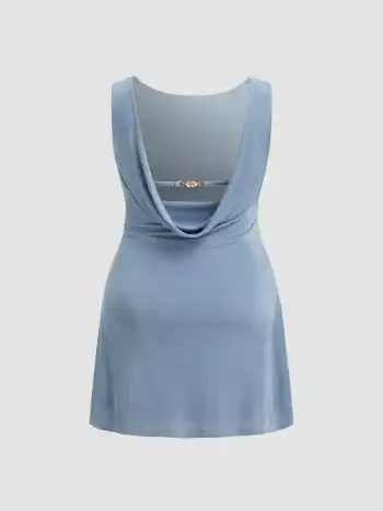 Mini-Kleid mit Bootshals, rückenloser Kette und Rüschen Kurve & Plus