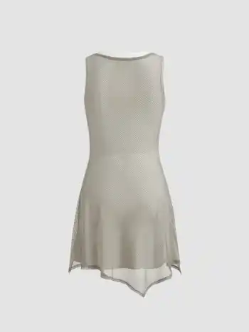 Zweifarbener Mini-Kleid mit Fischnetzmuster, Rüschen und Schlitz
