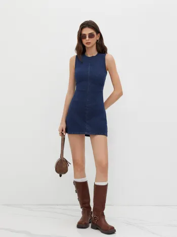 Mini abito arricciato con zip in denim elasticizzato