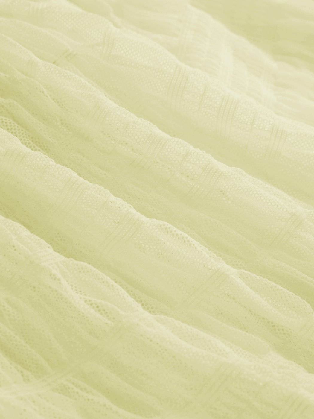 Pantaloncini copricostume con finiture in lattuga annodate