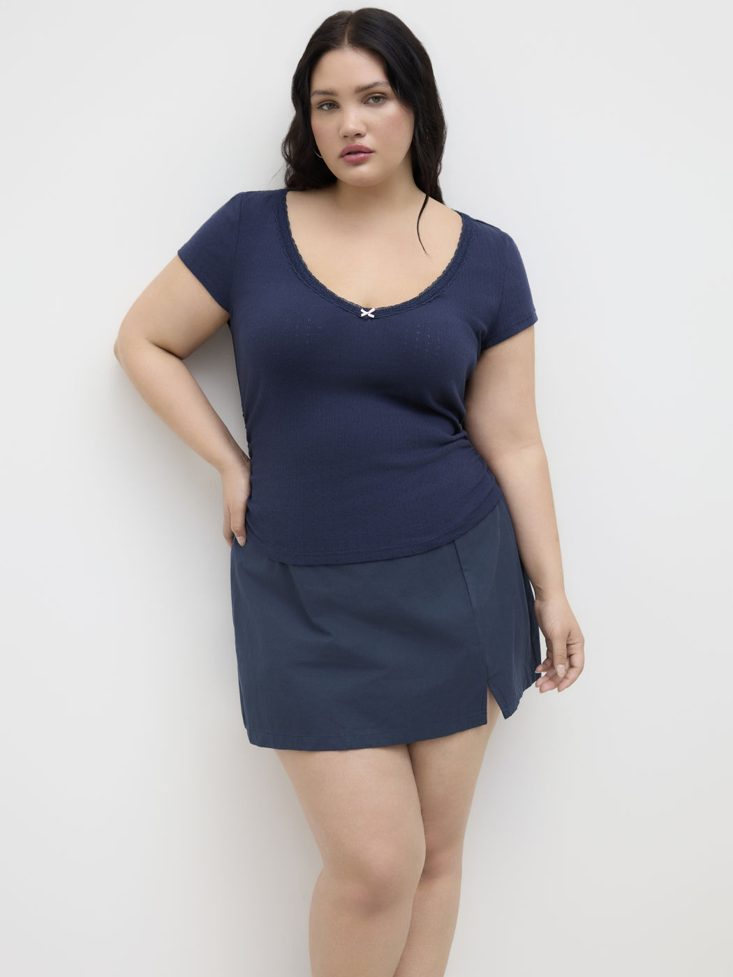 100% Cotton V-neck Lace Trim Bowknot Ruched Tee Curve & Plus