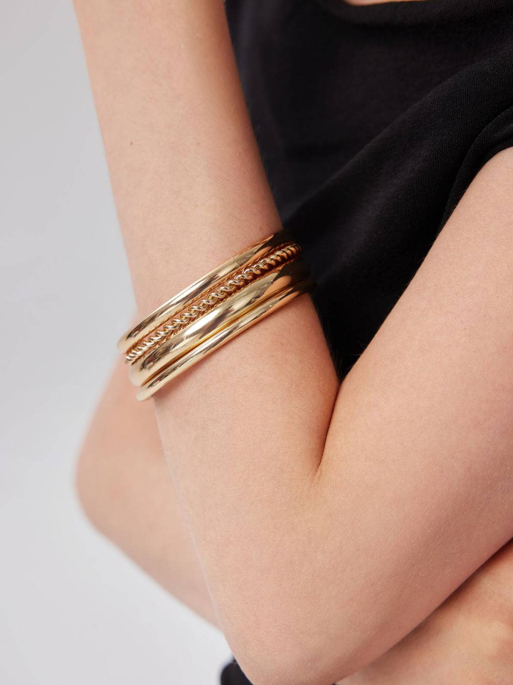 4PCS TWISTED & HOOP BRACELET SET