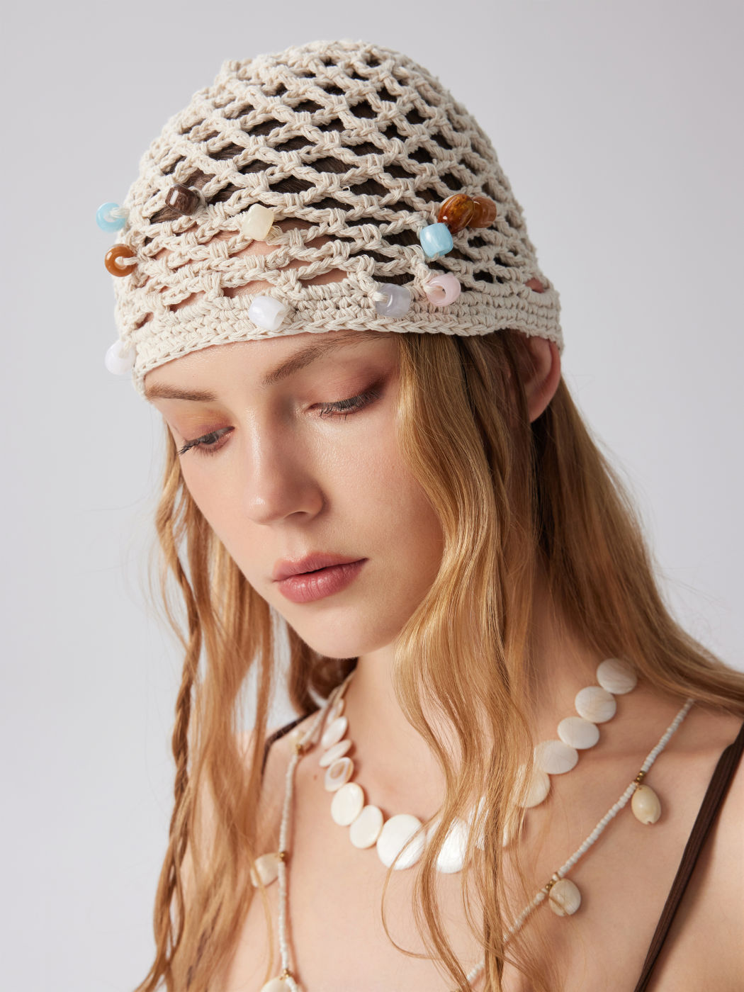 COLORFUL STONE DECOR KNITTED BEANIE HAT