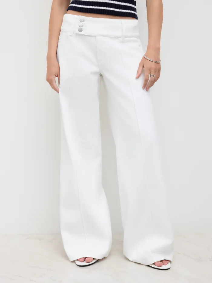Denim Low Rise Pleated Wide Leg Jeans With Belt