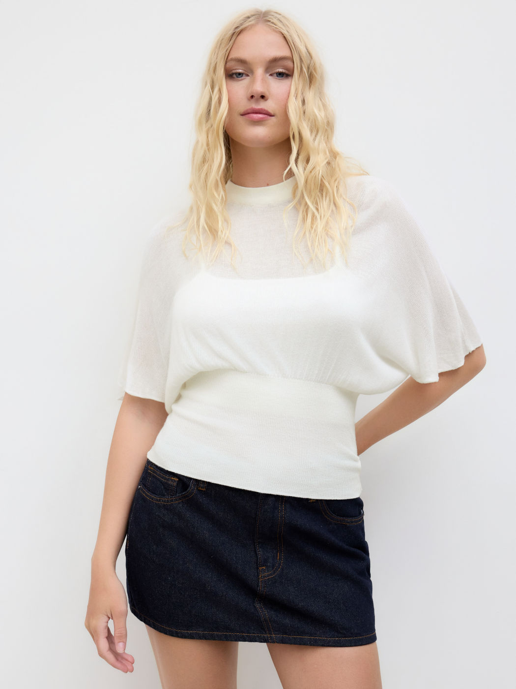 Knit Round Neckline Dolman Sleeve Top & Solid Cami Top