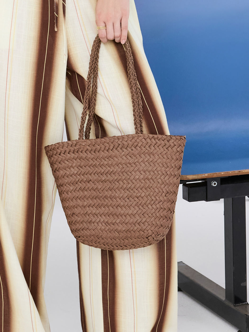 STRAW SHOULDER BAG