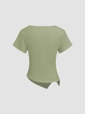 Baumwollmischung-T-Shirt mit Bootsausschnitt, Rüschen und asymmetrischem Saum