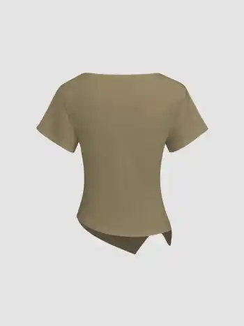 Baumwollmischung-T-Shirt mit Bootsausschnitt, Rüschen und asymmetrischem Saum