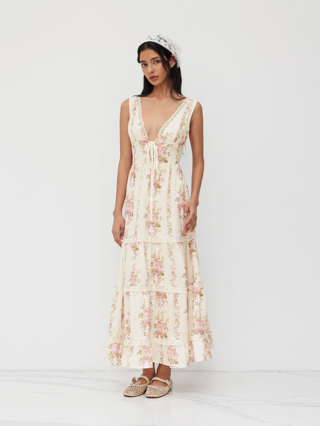 V-neck Lace Trim Floral Lace Up Layered Maxi Dress