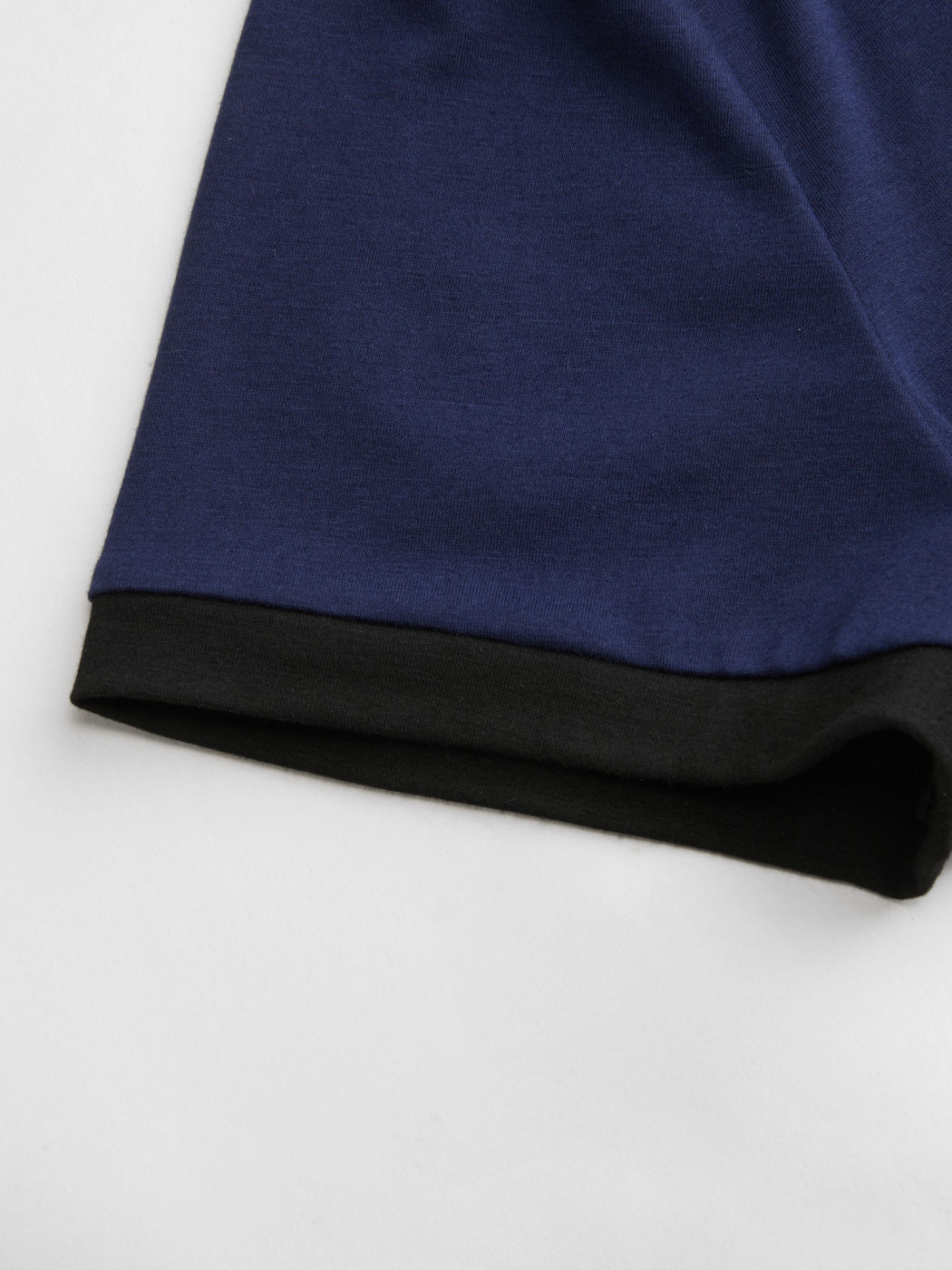 Cat Graphic Round Neckline Short Sleeve Tee Curve & Plus