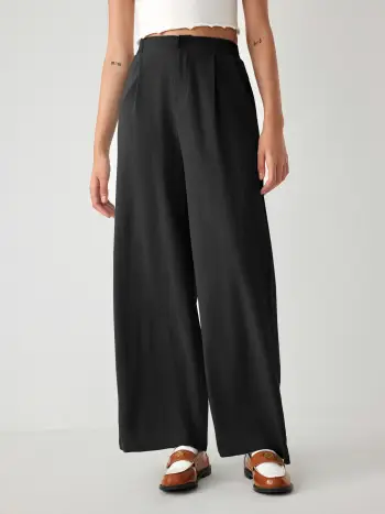 Mittlerer Bund, plissierte Hosen