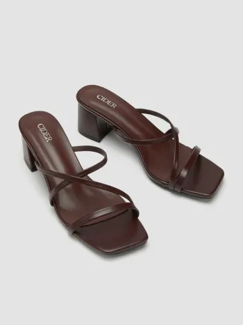 STRAP CHUNKY HEEL SANDALS