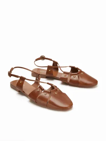 Geschmückte Flats mit einstellbarem Riemen und Haltestrapse