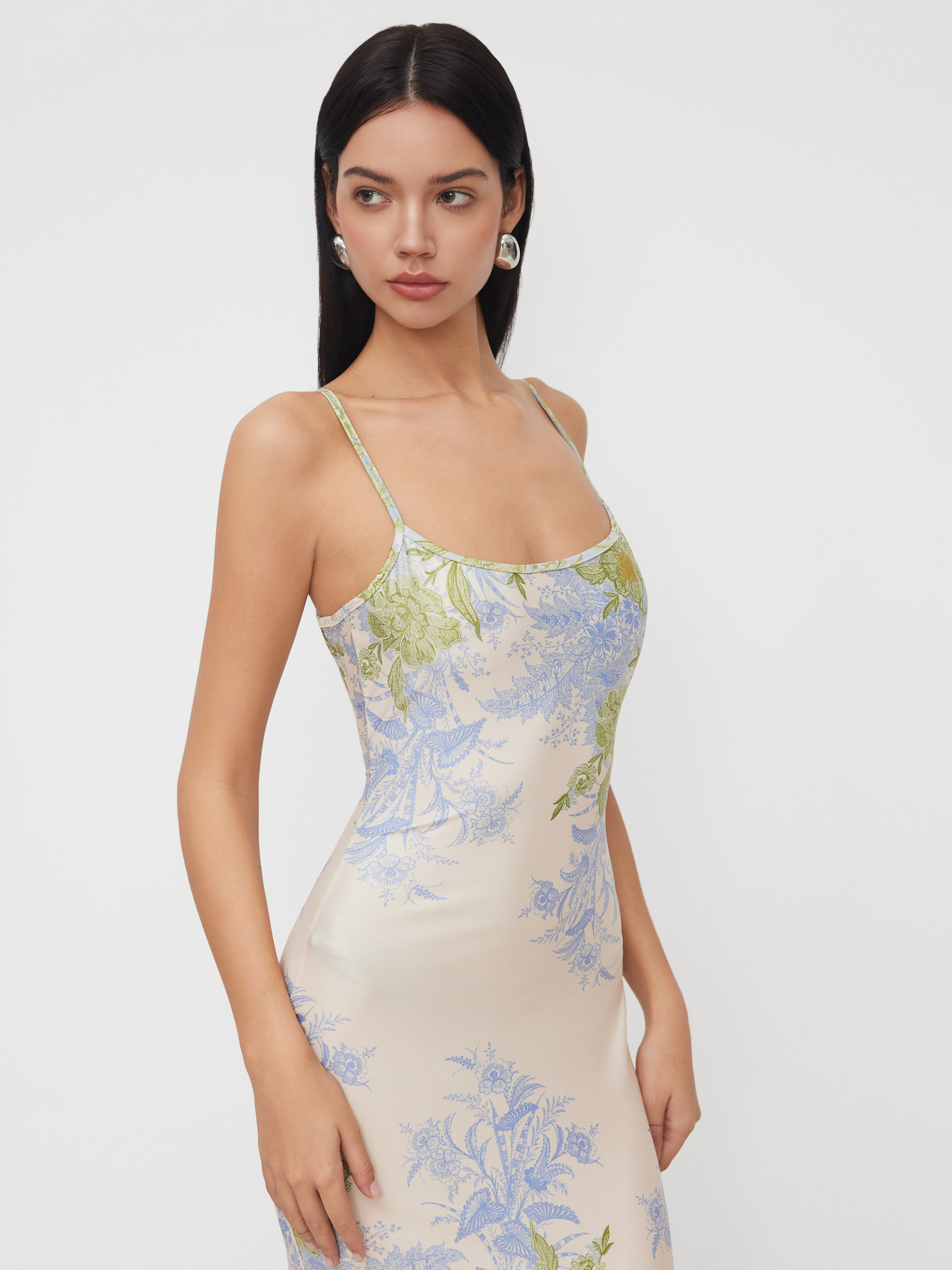 U-neckline Floral Ruffle Mermaid Maxi Dress