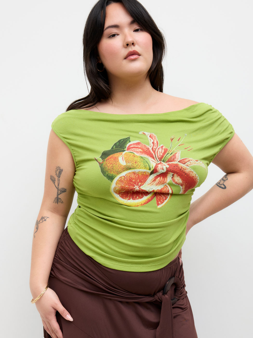 Asymmetrical Neck Floral Ruched Top Curve & Plus