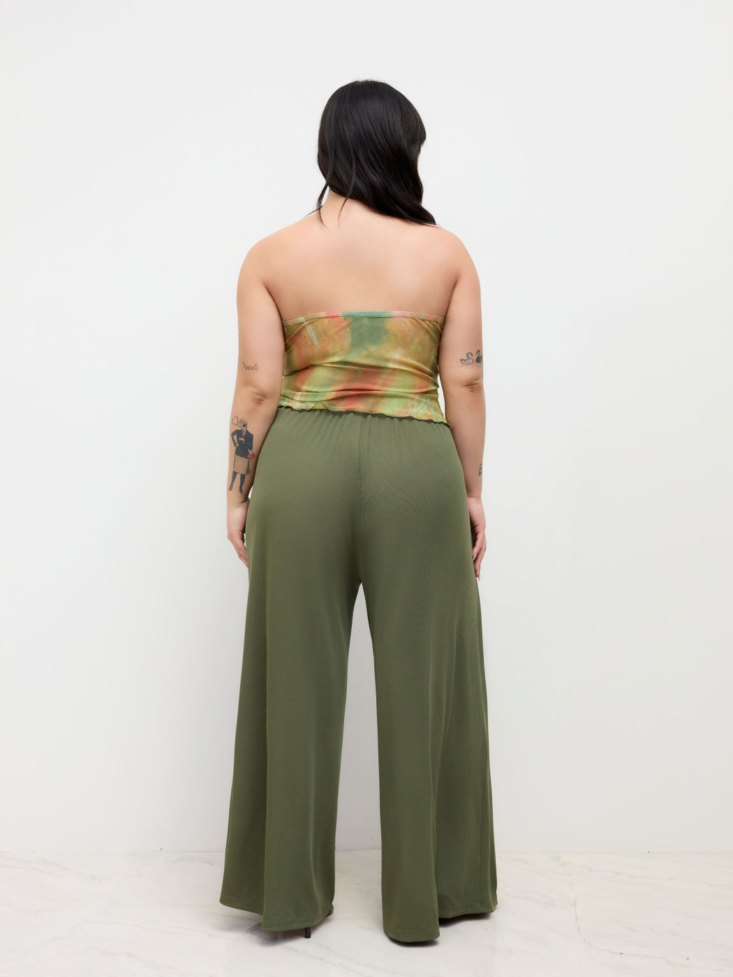 Set Curvy & Plus Top bandeau con coulisse tie-dye in rete e pantaloni a gamba larga con coulisse a vita media