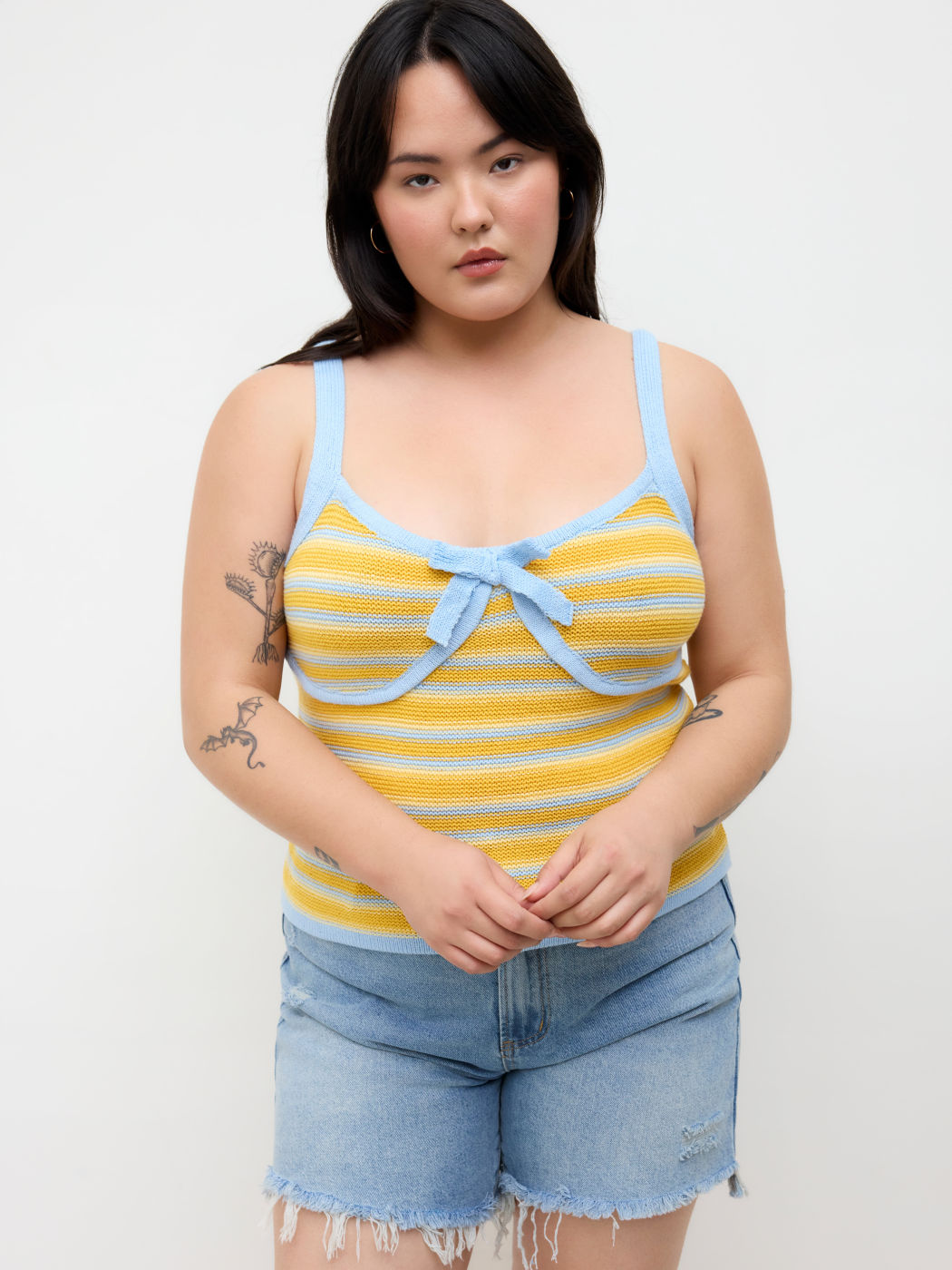 Strick-Sweetheart-Top mit Kontrastborten, Streifen und Schleife Kurve & Plus