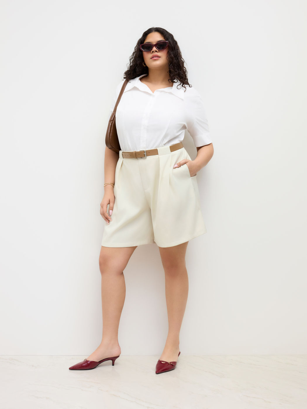 Mid Rise Pleated Bermuda Shorts With Belt Curve & Plus