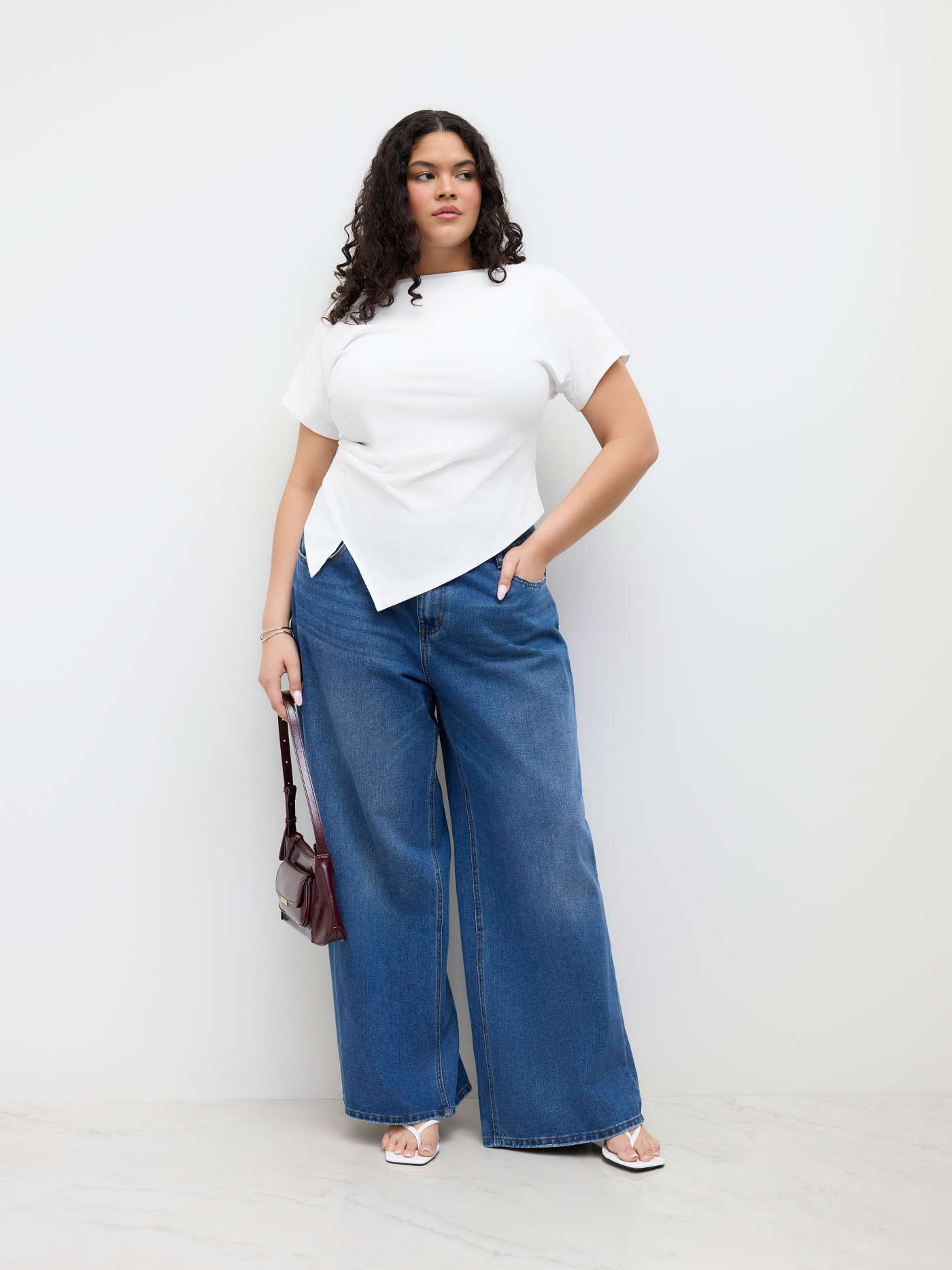 Cotton-blend Boat Neck Ruched Asymmetrical Hem Tee Curve & Plus