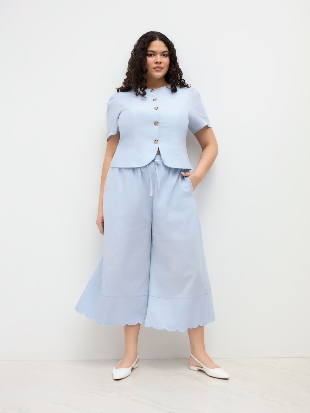 Camicetta a maniche corte con bottoni in misto ramiè Curvy & Plus Size
