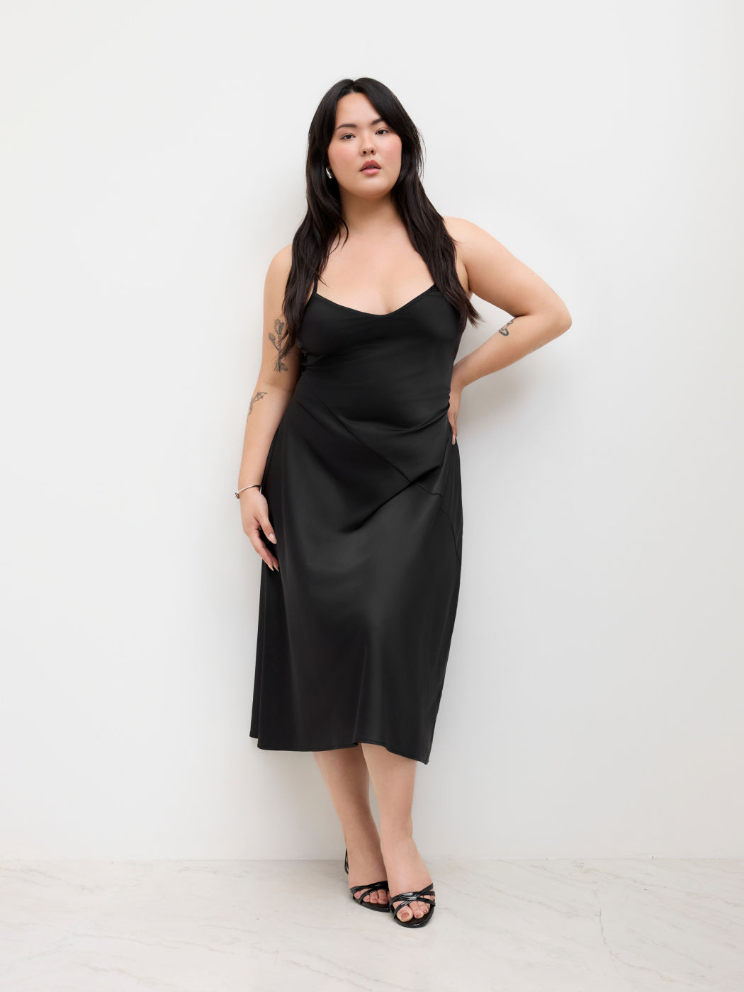 Satin V-Ausschnitt Knopfleiste Midikleid