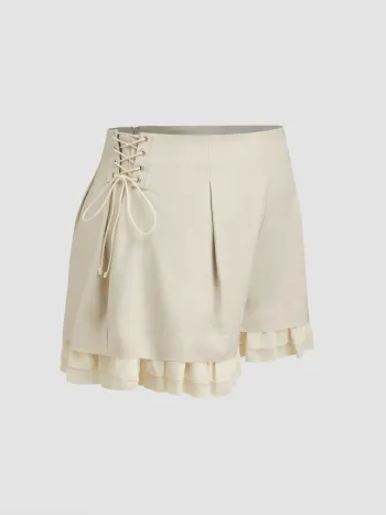 Mittelhohe Shorts mit Schnürung und Spitzenrand Kurve & Plus