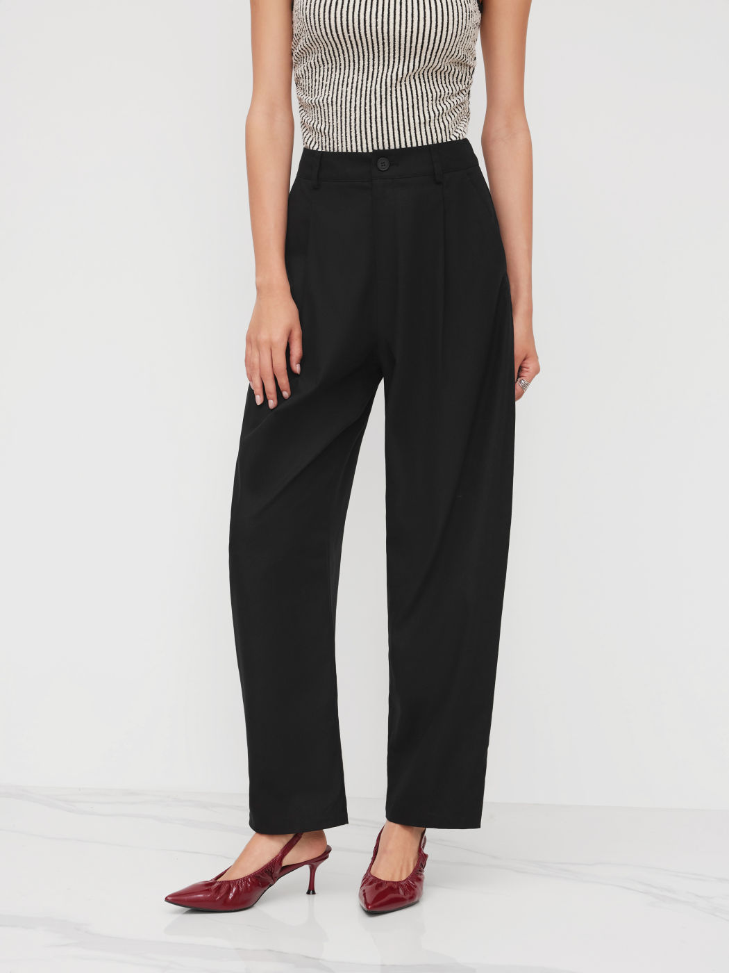 Linen-blend Mid Rise Barrel-leg Trousers