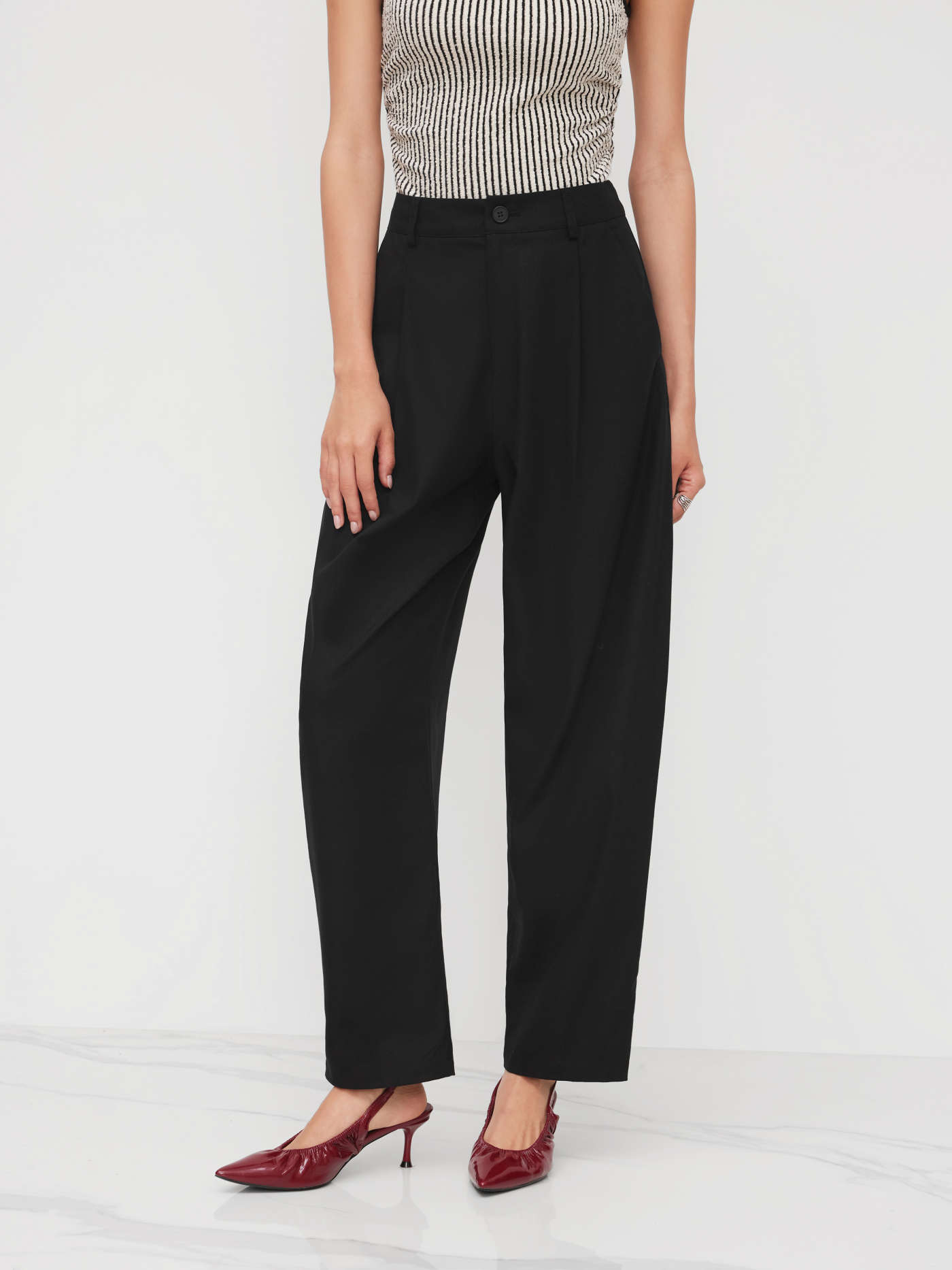 Linen-blend Mid Rise Barrel-leg Trousers