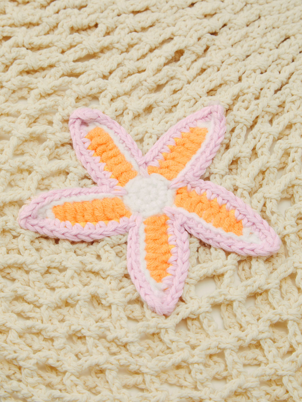 BORSA A SPALLA INTRECCIATA A DUE TONI A FORMA DI GRANCHIO