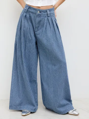 Denim Mittelbund Streifen Falten Weite Beine Jeans