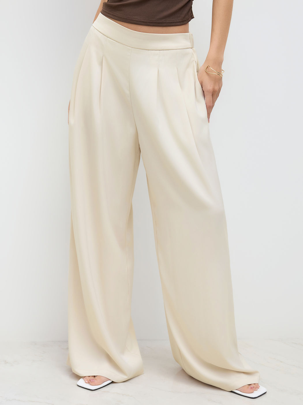 Zugpants mit Plissee