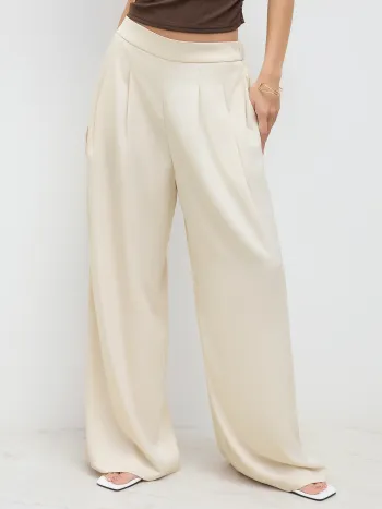 Zugpants mit Plissee