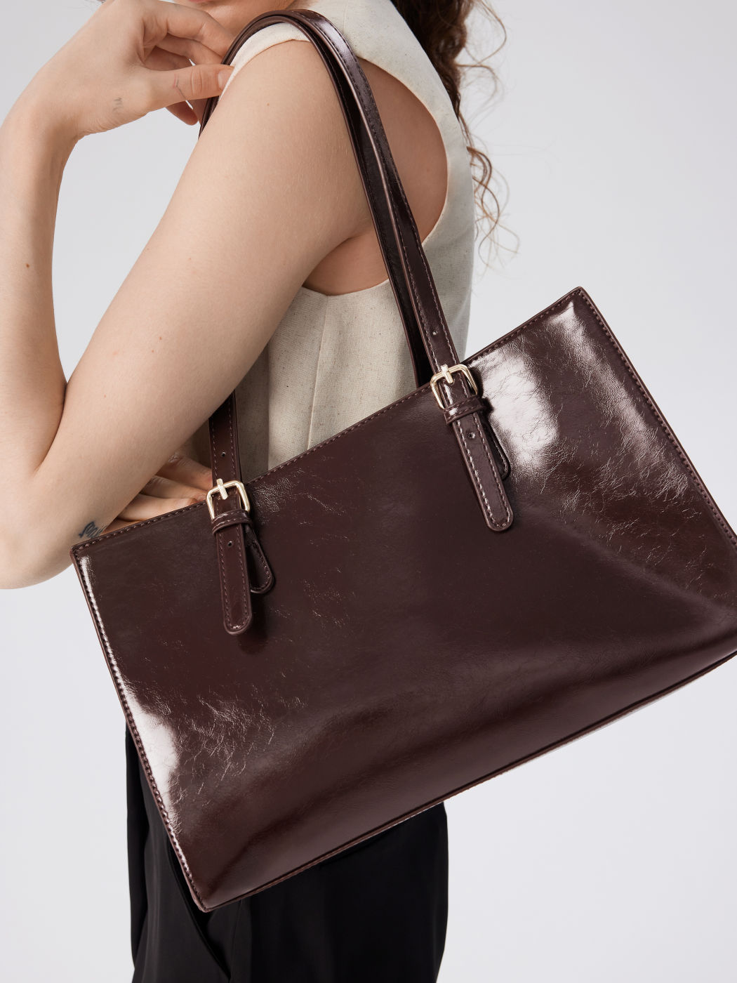 ADJUSTABLE STRAP FAUX LEATHER TOTE BAG
