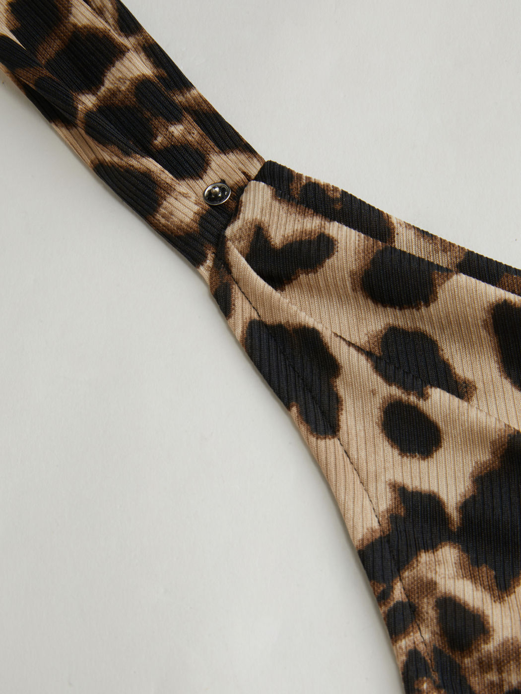 Cowl Neck Leopard Ruched Tank Top With Scarf