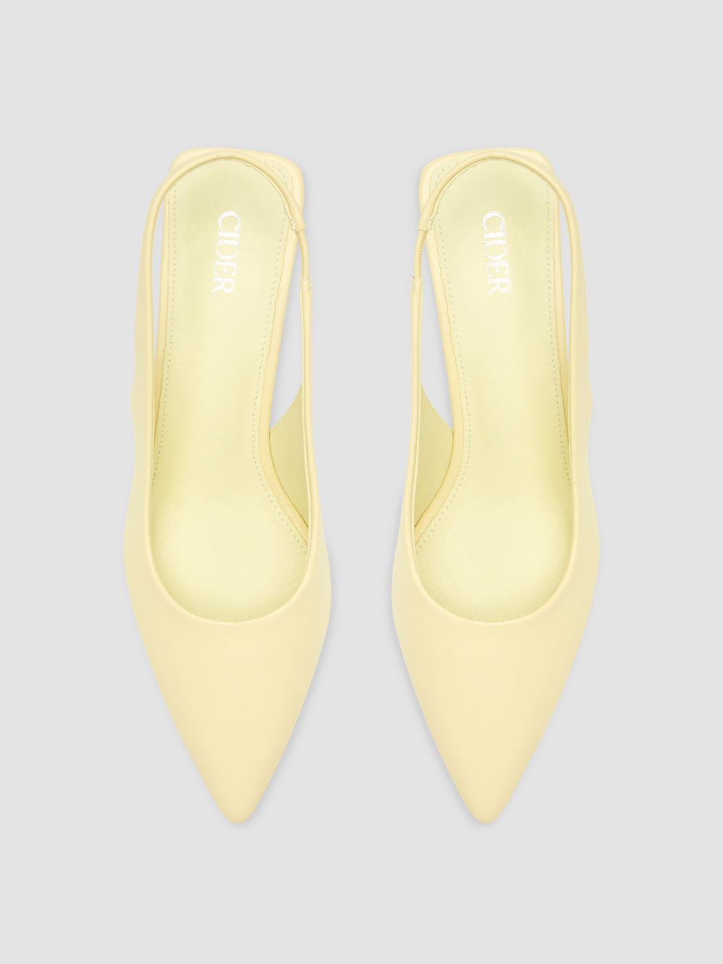 Metallische Kitten-Höheels mit spitzen Zehen und Slingback