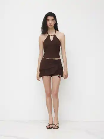 Halterhalsperle Cami-Oberteil & Low-Rise-Zugbänderchen-Mini-Skort-Set