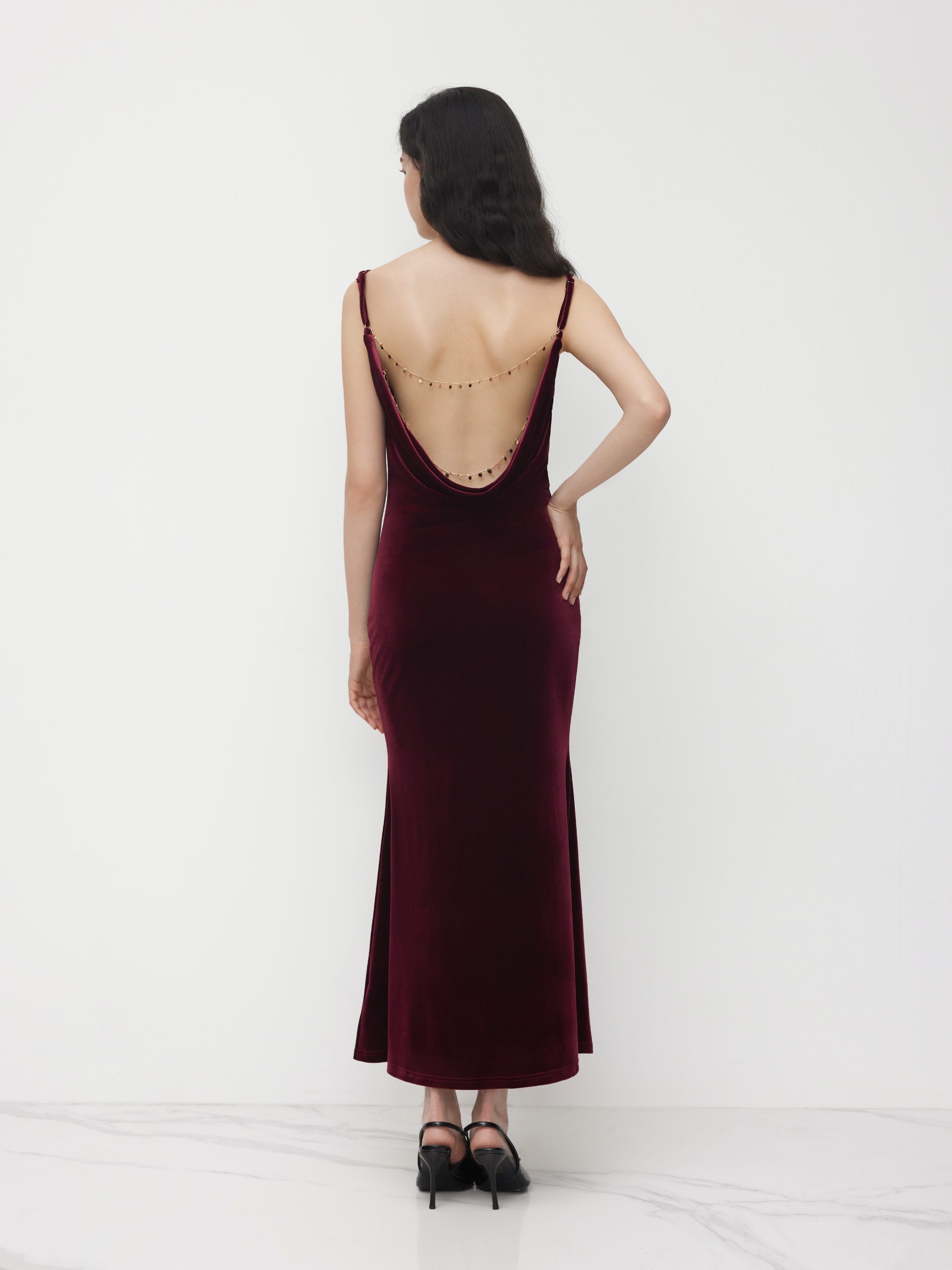 Velvet Cowl Neck Backless Chain Detail Mermaid Maxi Dress