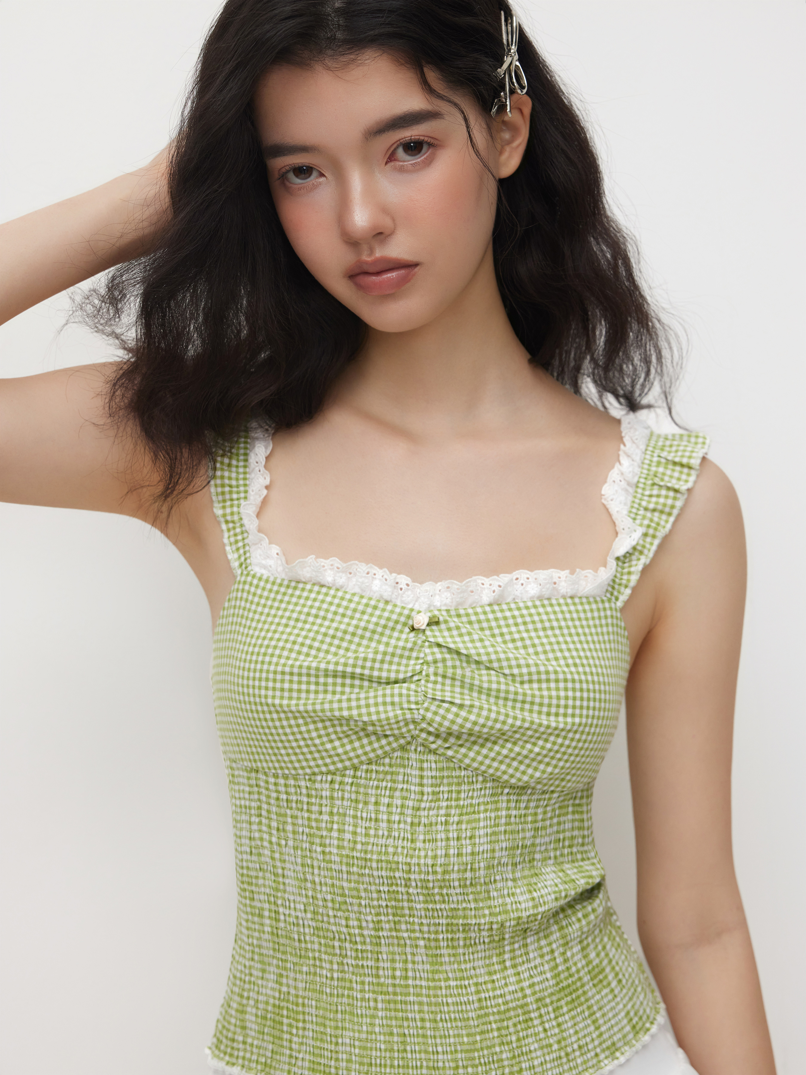 BLACKPINK ジェニ着用】フローラルレースアップクロップタンクトップ